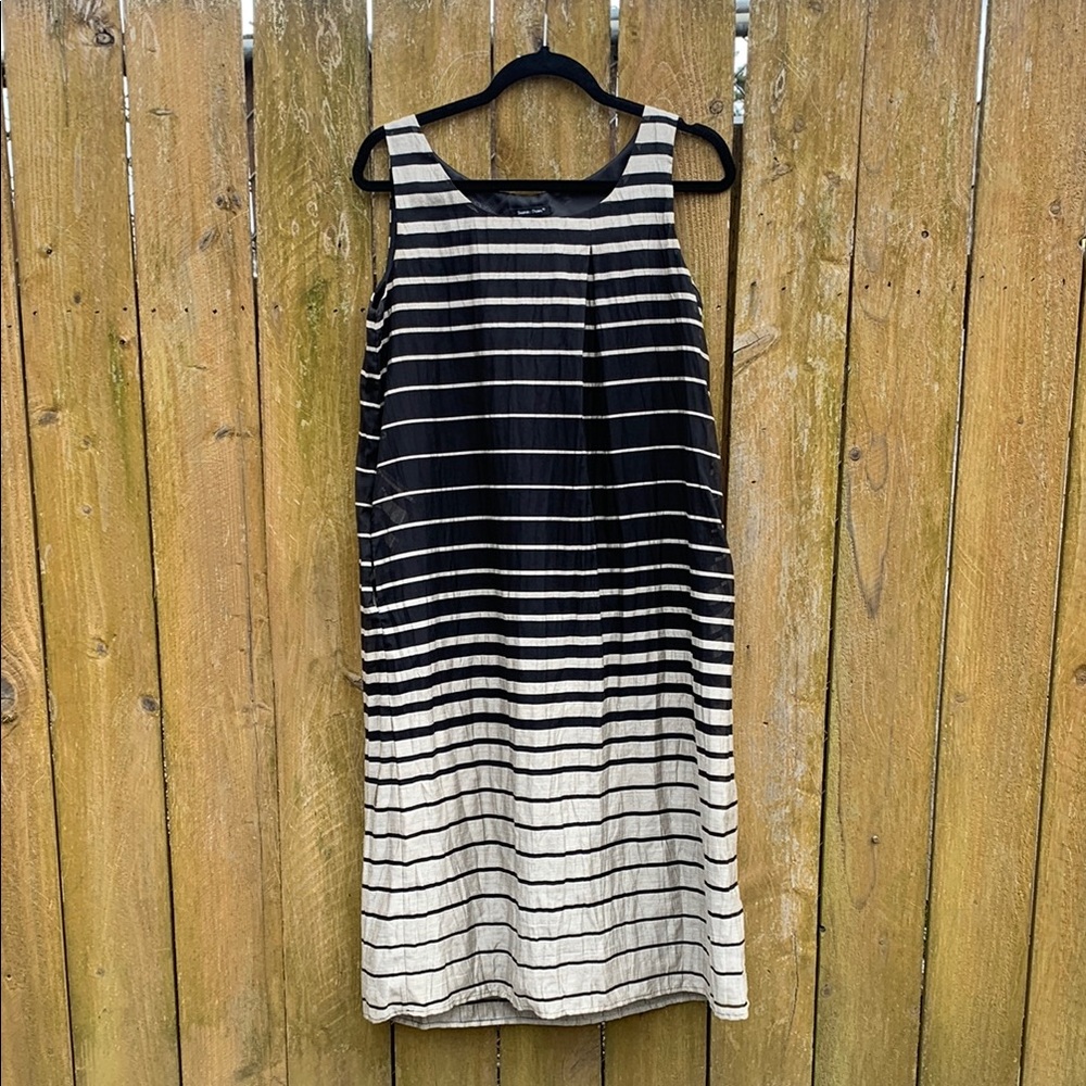 Samuel L Dong long sleeveless lined Black and White Striped Dress with POCKETS